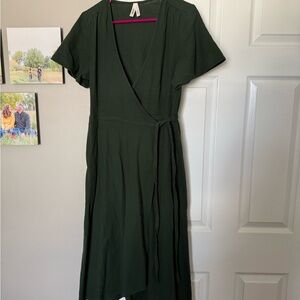 Pact Clothing. Women’s Cafe Crepe Wrap Dress. Size M.